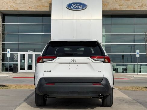 Used 2024 Toyota RAV4 LE image 19