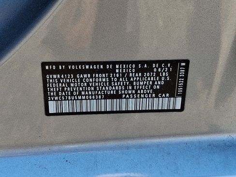 Used 2021 Volkswagen Jetta R-Line w/ R-Line Cold Weather Package FWD image 26