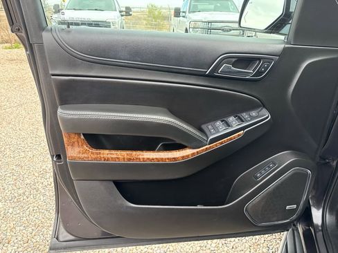 Used 2018 Chevrolet Suburban Premier image 31