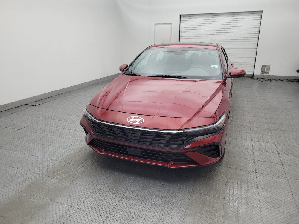 Used 2025 Hyundai Elantra SEL FWD image 15