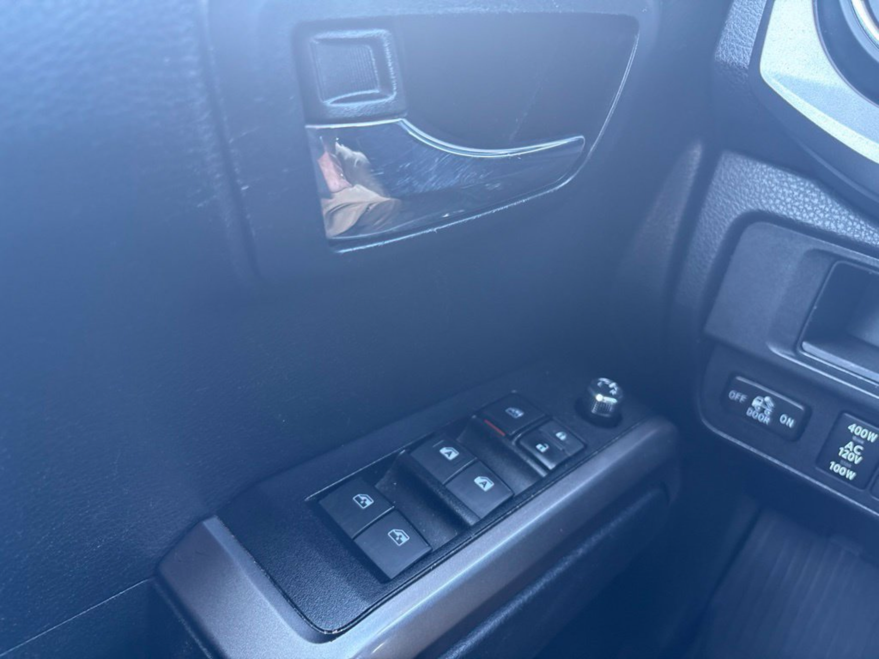 Used 2018 Toyota Tacoma Limited AWD/4WD image 21