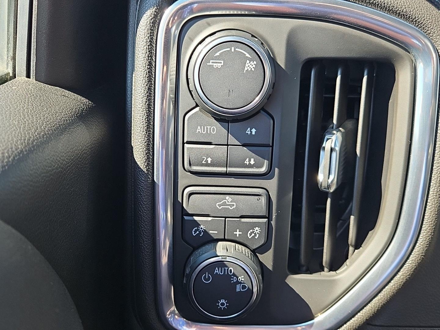 Used 2019 Chevrolet Silverado 1500 LT w/ All-Star Edition AWD/4WD image 27
