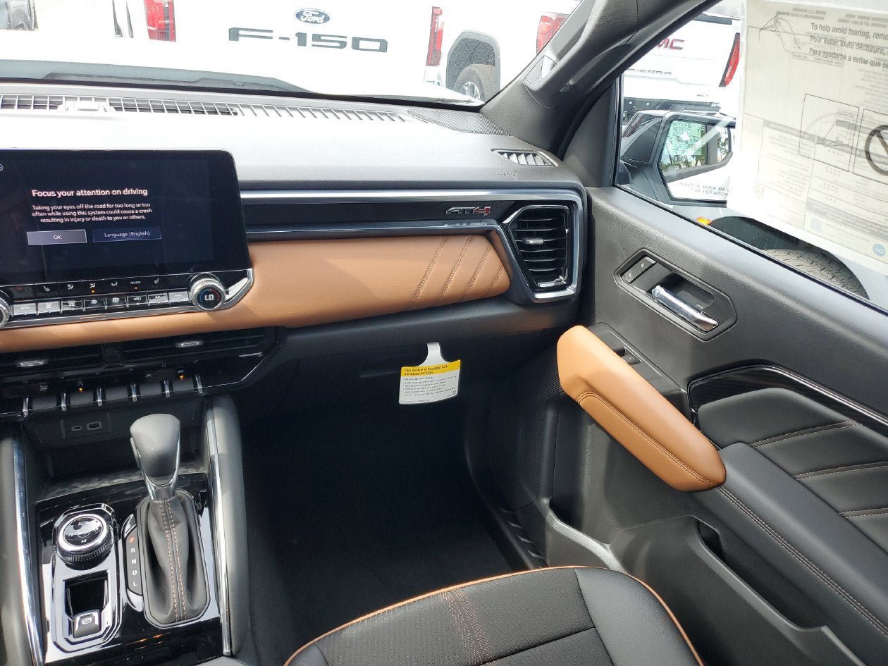 New 2026 GMC Canyon AT4 AWD/4WD image 15