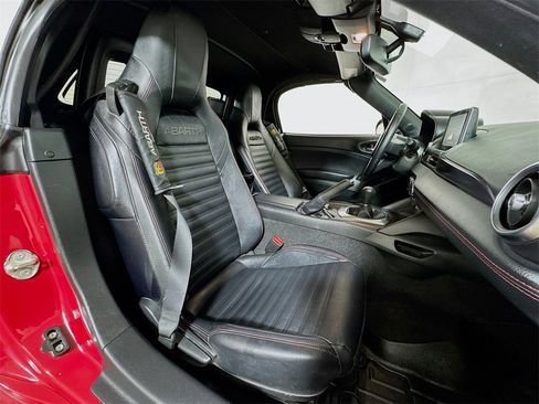 Used 2019 FIAT 124 Spider Abarth w/ Convenience Group image 22
