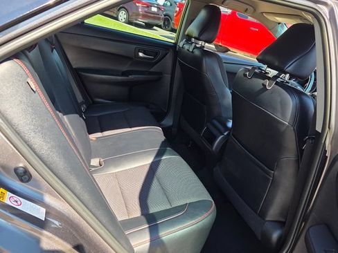 Used 2016 Toyota Camry SE FWD image 14