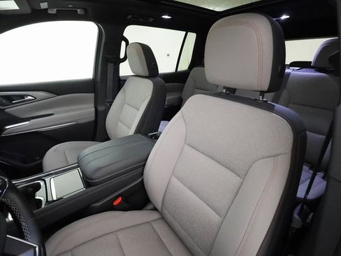 Certified 2024 Chevrolet Traverse LT w/ Enhanced Driving Package image 11