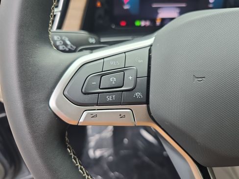 Used 2026 Volkswagen Atlas SE w/ Panoramic Sunroof Package FWD image 18