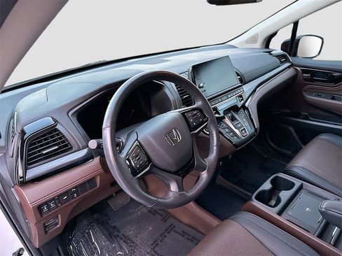 Used 2025 Honda Odyssey Elite image 9