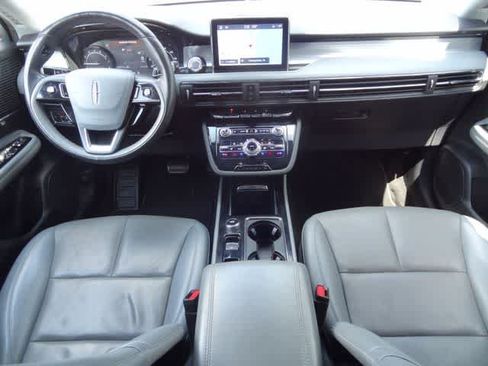Used 2022 Lincoln Corsair AWD w/ Premium Package image 13