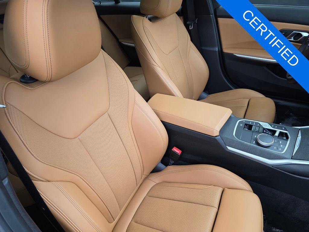 Certified 2024 BMW 330i Sedan w/ Convenience Package RWD image 29