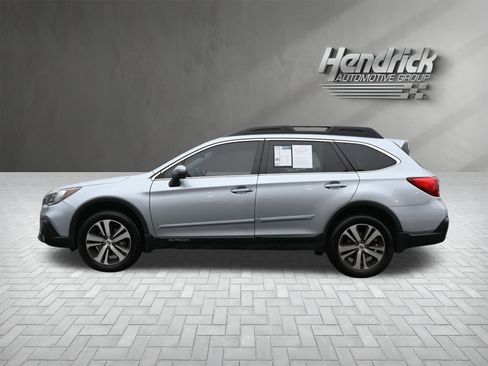 Used 2019 Subaru Outback 2.5i Limited image 6