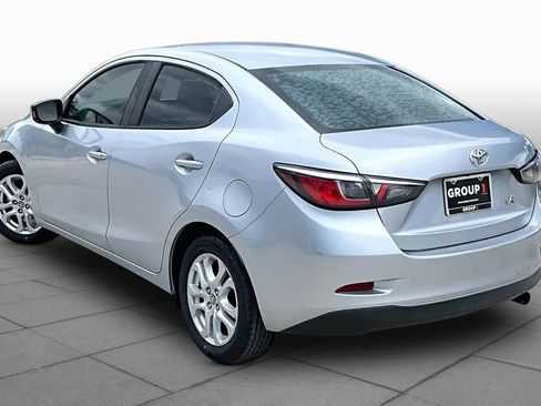 Used 2017 Toyota Yaris iA image 12