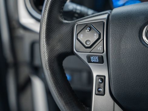 Used 2020 Toyota Tacoma SR5 image 30