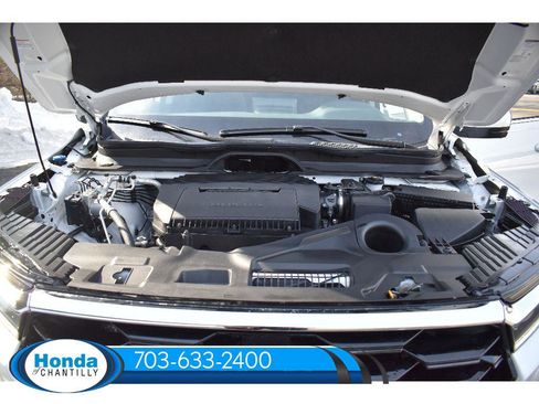 New 2025 Honda Pilot Touring image 37