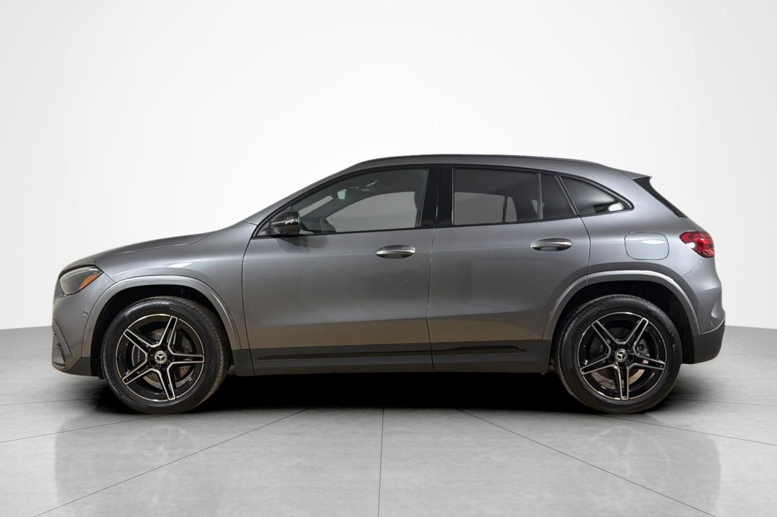 Used 2026 Mercedes-Benz GLA 250 image 2