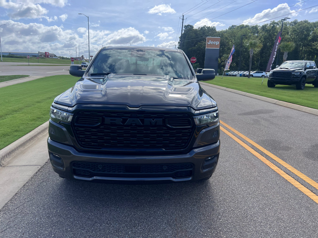New 2026 RAM 1500 Express AWD/4WD image 10