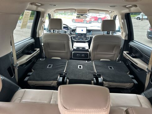 Used 2023 Ford Expedition Max XLT AWD/4WD image 32