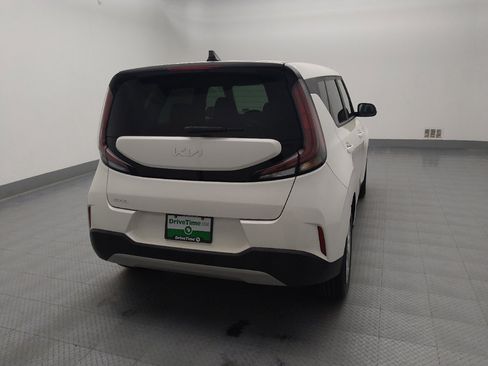 Used 2023 Kia Soul LX w/ LX Technology Package image 7