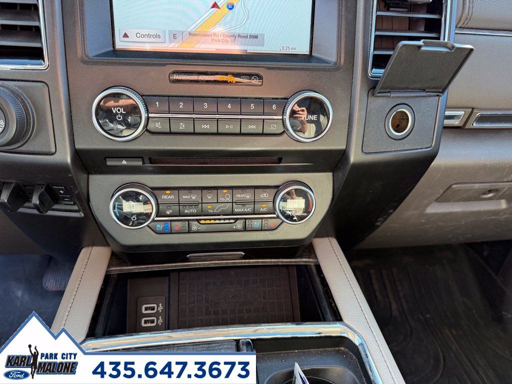 Used 2018 Ford Expedition Limited w/ Equipment Group 302A AWD/4WD image 23