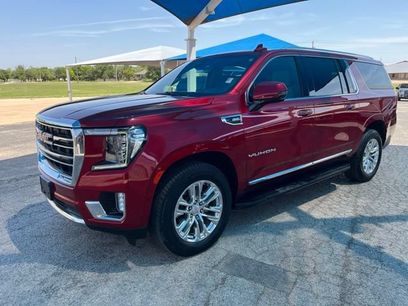 Used 2022 GMC Yukon XL SLT w/ SLT Premium Package