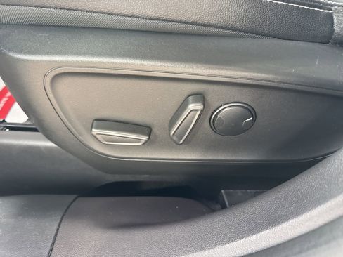 Certified 2024 Ford Escape Platinum w/ Premium Technology Package image 26