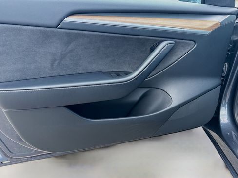 Used 2023 Tesla Model 3 Standard Range image 21