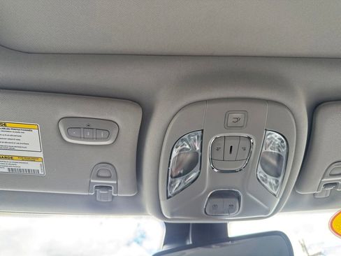 Used 2022 Jeep Compass Latitude w/ Sun and Sound Group AWD/4WD image 40