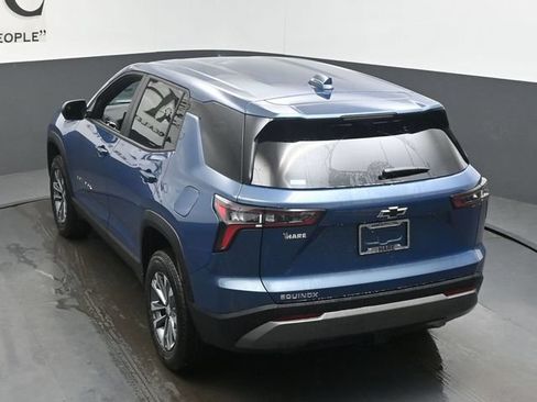 New 2026 Chevrolet Equinox LT w/ Convenience Package II FWD image 19