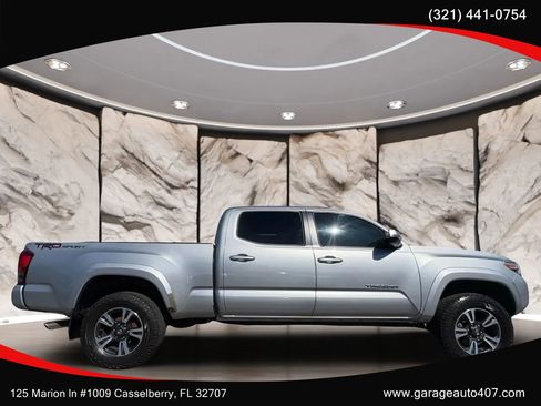 Used 2017 Toyota Tacoma TRD Sport w/ Tow Package RWD image 8