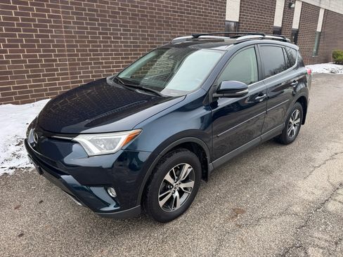 Used 2018 Toyota RAV4 XLE image 27