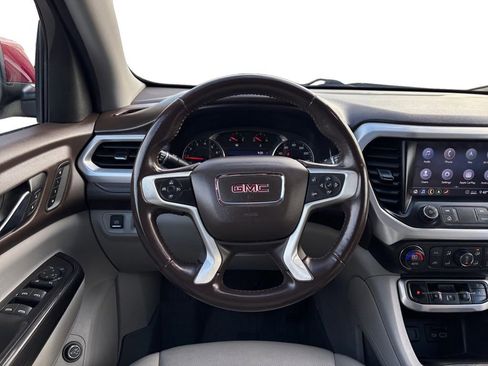 Used 2020 GMC Acadia SLT w/ Premium Package image 18