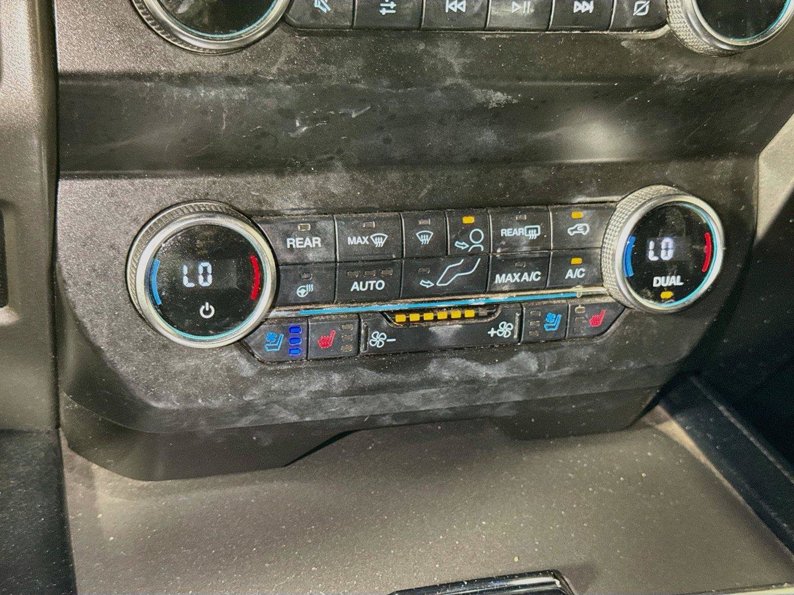 Used 2019 Ford Expedition Max XLT w/ Equipment Group 202A AWD/4WD image 13