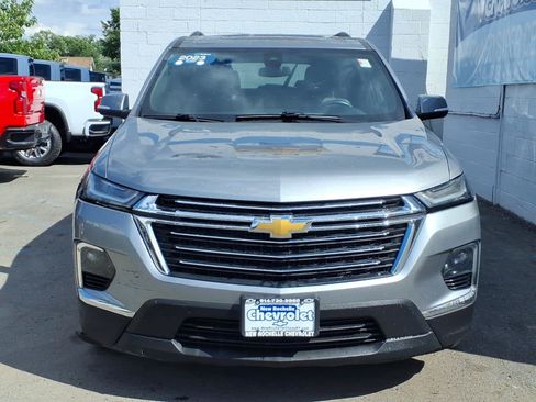 Used 2023 Chevrolet Traverse LT w/ LPO, Floor Liner Package AWD/4WD image 2
