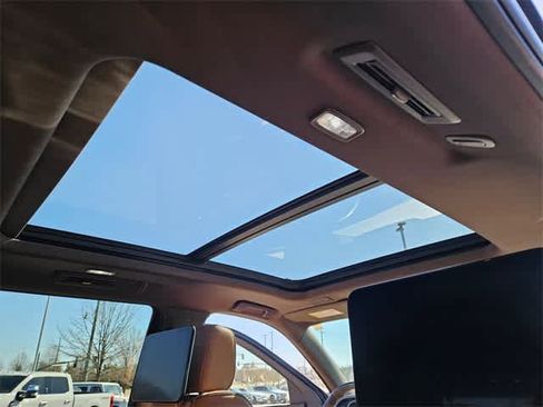 Used 2024 Cadillac Escalade Sport w/ LPO, ONYX Package image 23