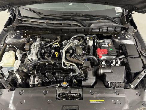 Used 2024 Nissan Altima 2.5 SV image 38