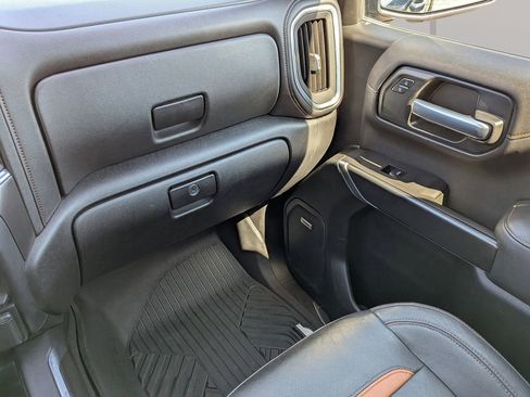 Used 2020 GMC Sierra 1500 AT4 w/ AT4 Premium Package image 17