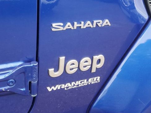 Used 2020 Jeep Wrangler Unlimited Sahara image 8