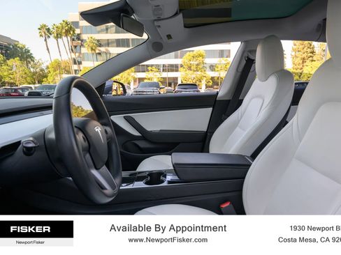Used 2019 Tesla Model 3 Standard Range Plus image 12