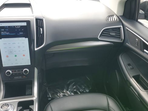 Certified 2022 Ford Edge SEL w/ Convenience Package image 17