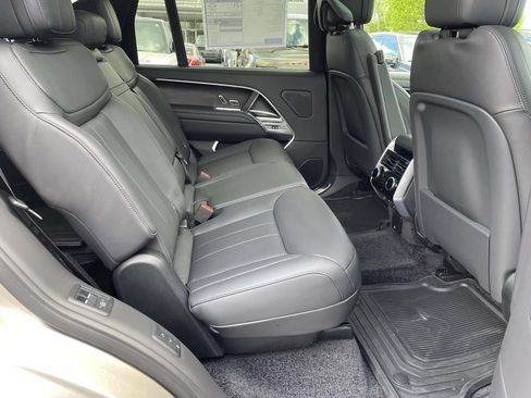 New 2026 Land Rover Range Rover Long Wheelbase SE AWD/4WD image 20