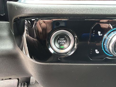 Used 2024 GMC Sierra 1500 SLE image 10