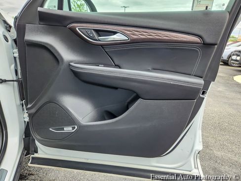 Used 2021 Buick Envision Avenir w/ Technology Package II AWD/4WD image 23