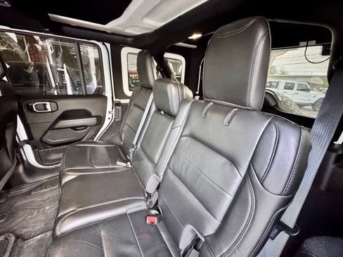 Used 2021 Jeep Wrangler Unlimited Sahara AWD/4WD image 9