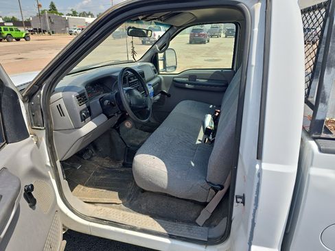 Used 2001 Ford F250 XL AWD/4WD image 8