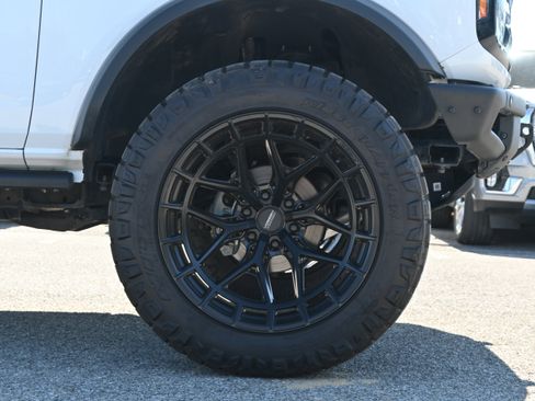 Used 2023 Ford Bronco Wildtrak AWD/4WD image 13