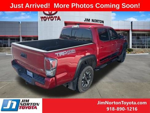 Used 2020 Toyota Tacoma TRD Off-Road w/ Technology Package AWD/4WD image 3