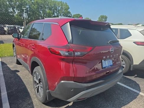Used 2023 Nissan Rogue SV AWD/4WD image 3