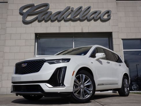 Used 2023 Cadillac XT6 Premium Luxury w/ LPO, Floor Liner Package image 11