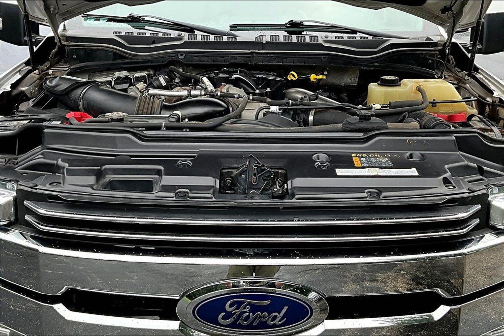 Certified 2019 Ford F250 Lariat w/ Lariat Value Package AWD/4WD image 35