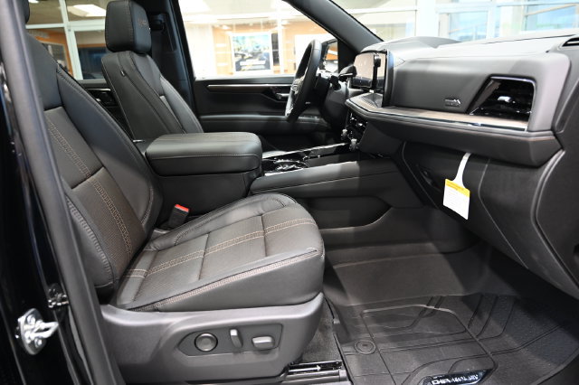 New 2026 Chevrolet Tahoe High Country AWD/4WD image 12
